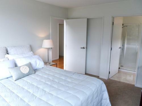 Luxury Views - Akaroa Holiday House