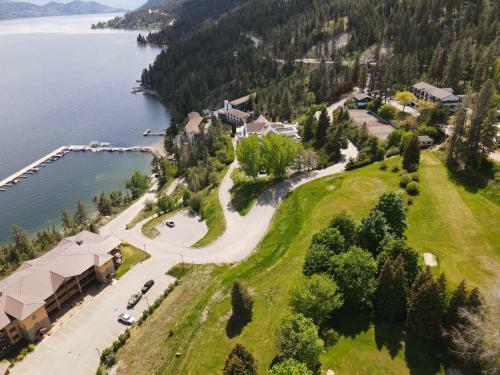 Hotel Lake Okanagan Resort