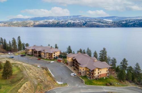 Hotel Lake Okanagan Resort