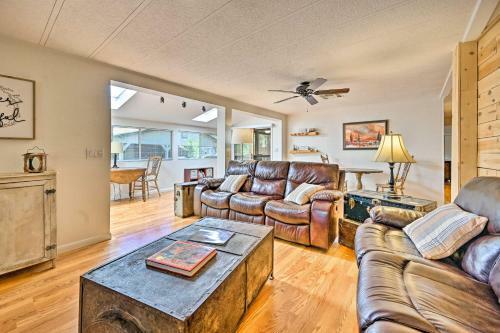 Incredible Munds Park Cabin With Guest Cottage!