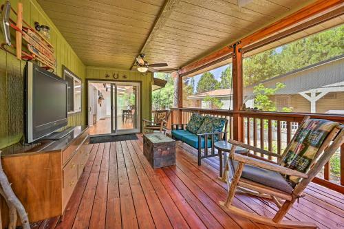 Incredible Munds Park Cabin With Guest Cottage!