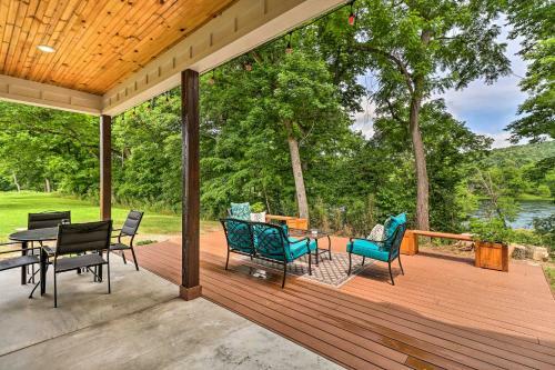 River-view Flippin Escape With Fire Pit And Grill