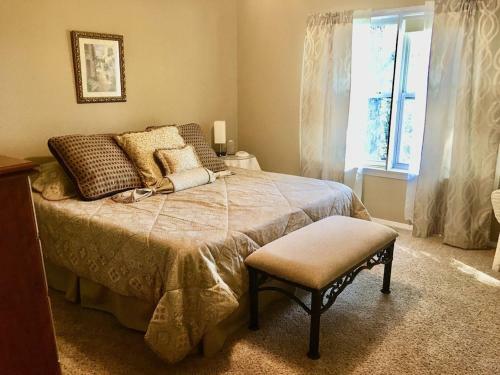 Greers Ferry Lake View Home 4br, 2ba