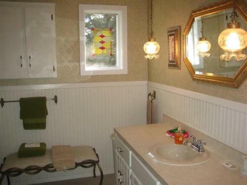 Greers Ferry Lake View Home 4br, 2ba