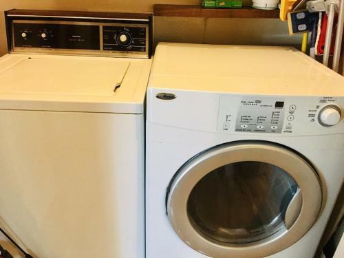 Greers Ferry Lake View Home 4br, 2ba