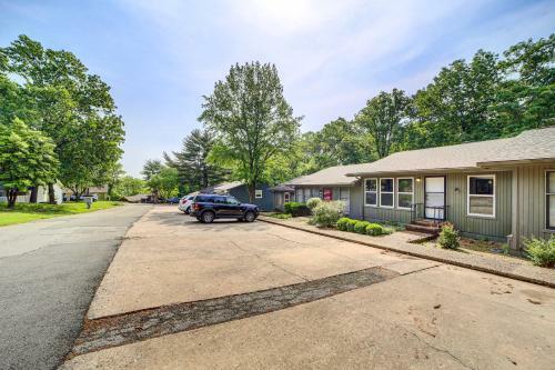 Stunning Bella Vista Retreat With Lake Access!
