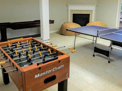 Villa Amazing Views, Family Fun, Private Dock, Sleeps 16