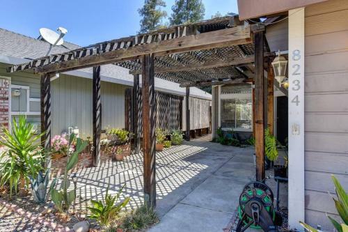 Chic Antelope Home With A Cozy Backyard Escape