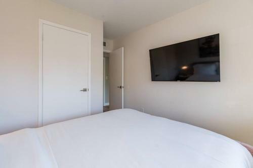 Beautiful Three Bedroom In The Center Of Phoenix