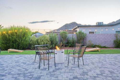 Beautiful Three Bedroom In The Center Of Phoenix