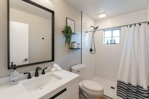 Beautiful Three Bedroom In The Center Of Phoenix