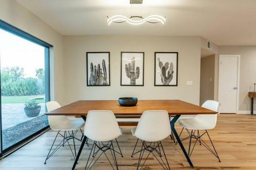 Beautiful Three Bedroom In The Center Of Phoenix