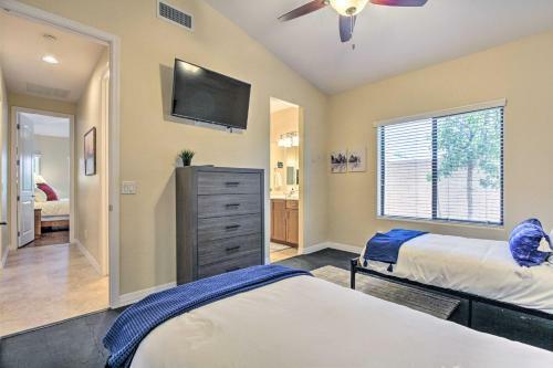 Family-friendly Home About 11 Mi To Dtwn Phoenix!