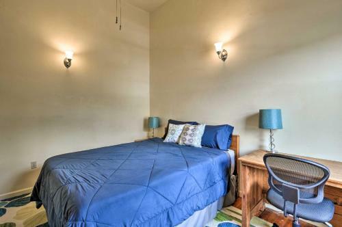 Charming Apartment In Downtown Blue Lake!