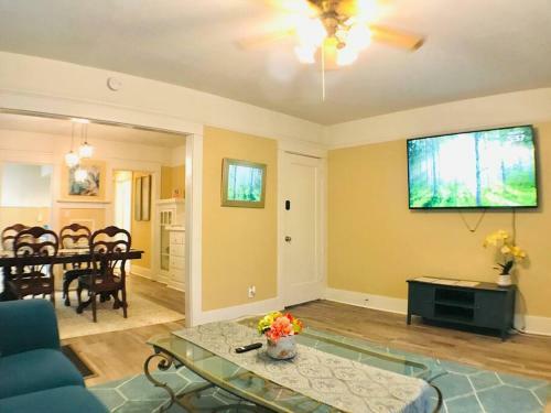 Apartamento King Bed/sleeps 4/private Apt/hdtv Amazon Prime