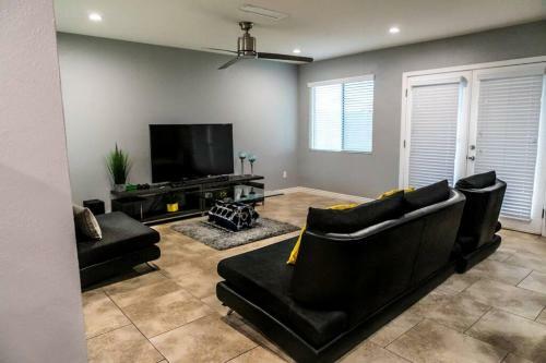 Hot Tub! 10beds! Old Town Scottsdale Stays