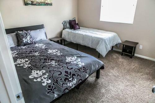 Hot Tub! 10beds! Old Town Scottsdale Stays