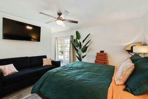 Villa Cactus Bloom! 2 Masters, Pool, Golf, Arcade, And Hot Tub!