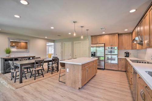 Scottsdale Abode With Pool - 3 Mi To Old Town!