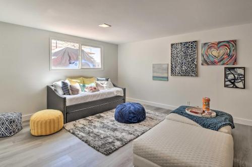 Bright Scottsdale Oasis With Modern Interior!