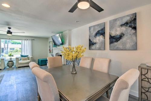 Bright Scottsdale Oasis With Modern Interior!