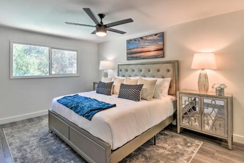 Bright Scottsdale Oasis With Modern Interior!