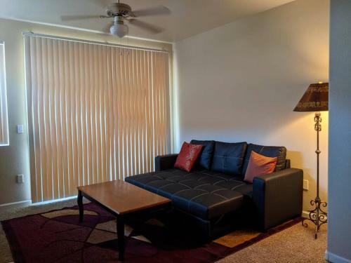 Apartamento Lovely One Bedroom With Full Kitchen And Laundry