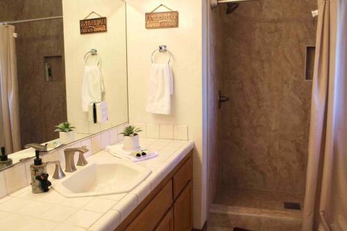 Mt Shasta Cabin Retreat