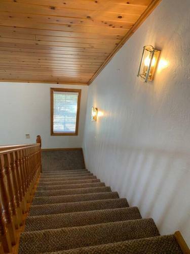 Mt Shasta Cabin Retreat