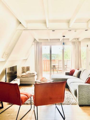 Lichtrijk A- Frame Huisje - Zon-bos-tuin-natuur
