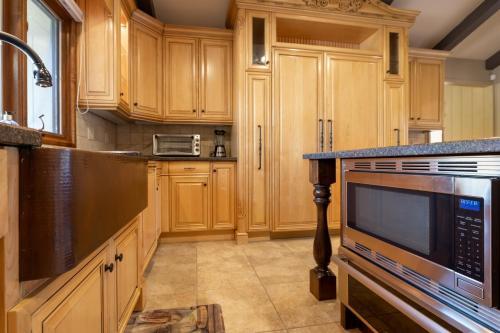 16 - The Hideaway Estate Home