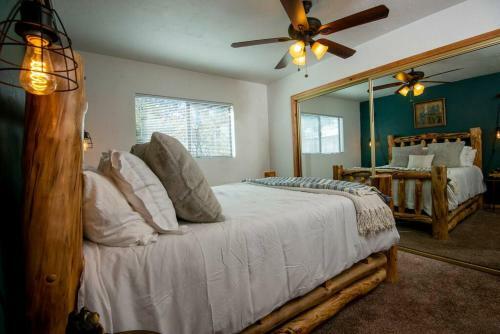 Romantic Family Getaway- With Playground & Firepit