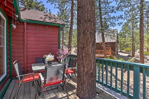 Cozy Big Bear Cabin With Decks Walk To Lake!