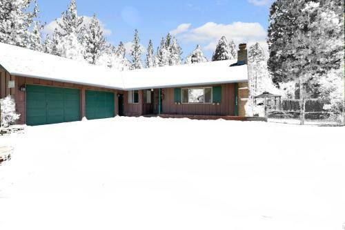 Lakeview Cozy Retreat