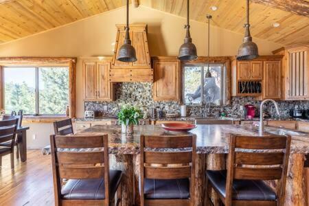 Nena's Nook Moonridge Log Mansion