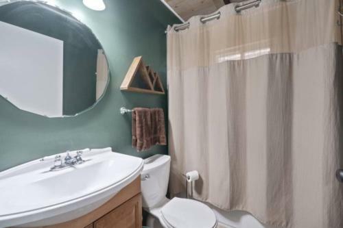 Sleepy Hollow Lodge-bbq,fireplace,great Location!