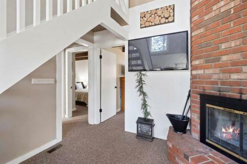 Sleepy Hollow Lodge-bbq,fireplace,great Location!