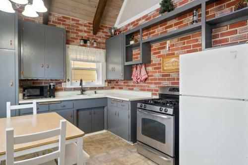 Sleepy Hollow Lodge-bbq,fireplace,great Location!