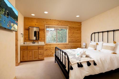27 - Castle Rock Retreat Home