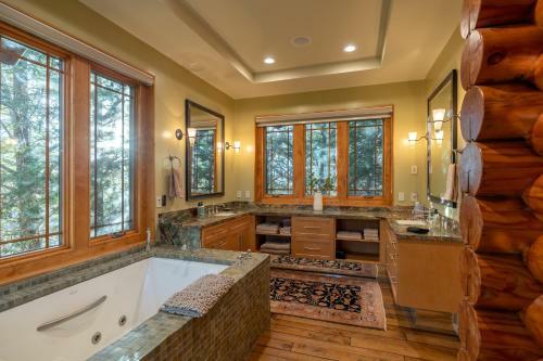 10 - Wild Horse Estate Cabin