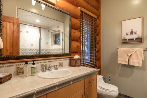 10 - Wild Horse Estate Cabin
