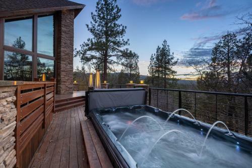 10 - Wild Horse Estate Cabin