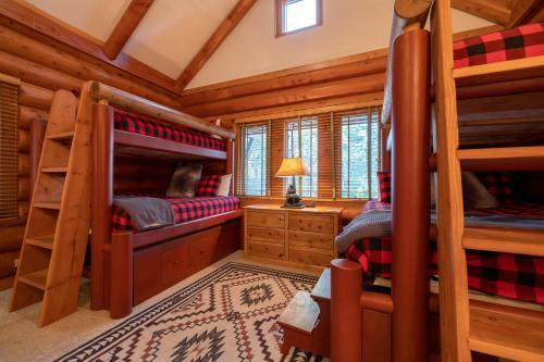 10 - Wild Horse Estate Cabin