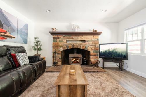 11 - Big Bear Wooded Wonder Cabin