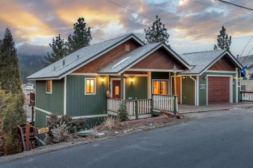 37 - Mountain Hideaway Home