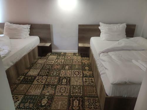 Hotel ??????