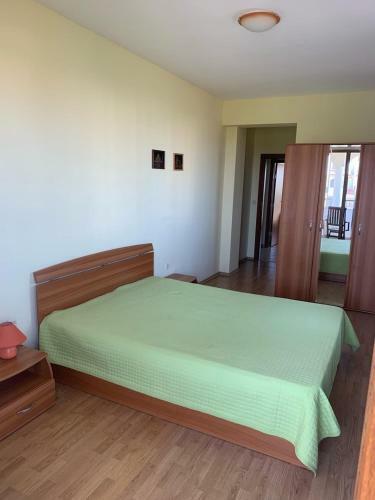 Obzor Sunny Holiday Apartament