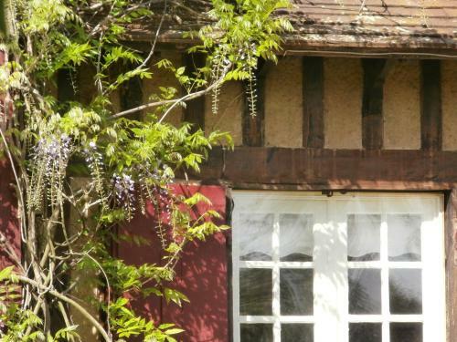 Bed & Breakfast Aux Pommiers De Livaye