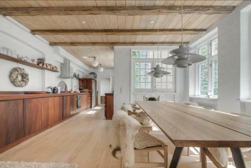 City Apartment Perfect For A Family Or Group!