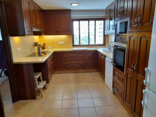 Apartamento Complejo Residencial 1� L�nea, Piscina